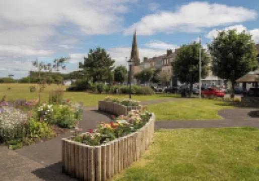 Spacious 3 bedroom townhouse by the coast, close to all amenities.