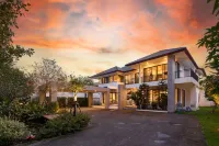 Viva La Villa Quiet Private Modern Style Pool Villa Chiang Mai Hotel a San Phak Wan