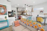 A Charming detached guesthouse with everything