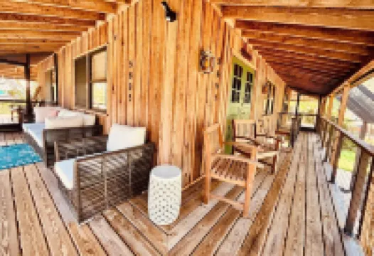 Tropical 2BR Oasis w/ Pool/Kayaks/Bikes/Grill