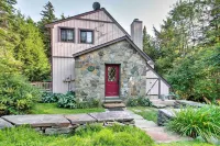 West Dover Vacation Rental w/ Hot Tub Near Mt Snow - Alojamientos