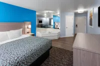 Baymont by Wyndham Manistee - WiFi