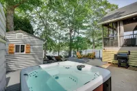 Lakefront Vacation Rental w/ Views & Hot Tub! - Wifi