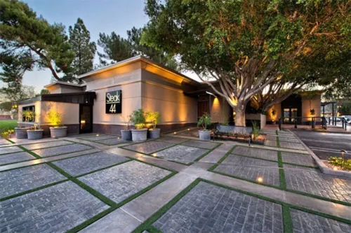 10/10 Rated - 100+ Reviews. Heated Pool/Hot Tub. Pickleball Nearby. Home Office