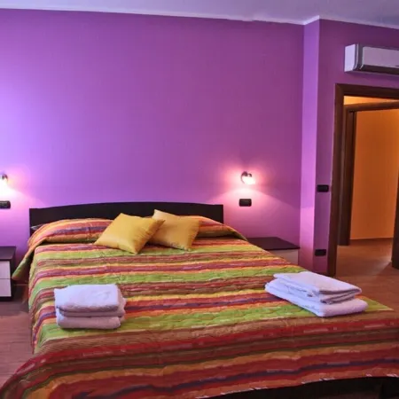 Seafront apartment. 3 double beds and 3 bathrooms