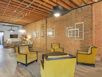 Two Story Suite Overlooking Historic Main Street Galena, IL. Sleeps 16! Hotels in Galena