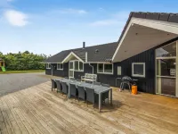 "Steen" - 800m from the Sea