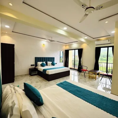 Hotel Vanvira Các khách sạn gần Hang Karla