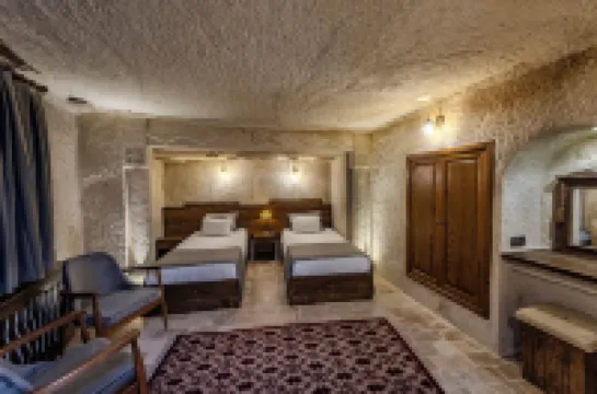 Castle Cave Hotel