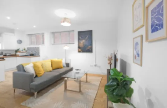 Eastons 1 Bedroom Apartment with Sofa Bed