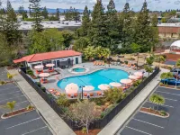 The Sandman Santa Rosa Sonoma, Ascend Hotel Collection - Pools