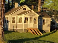 Cozy Cottage on Togus Pond Hotels in Augusta