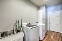 Spacious Williams Home w/ Yard: Near Hiking! - 3-Star