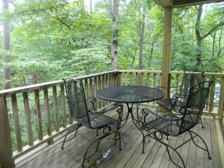 Judy's Condo in the Forest at Lake Ouachita