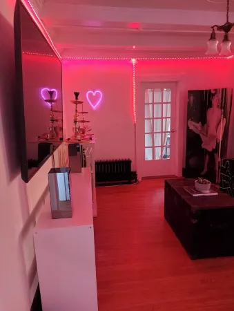 The Blue River Cabin|Riverfront Cozy Sunny Retreat Отели рядом с достопримечательностью «Fisherman's Paradise Resort»