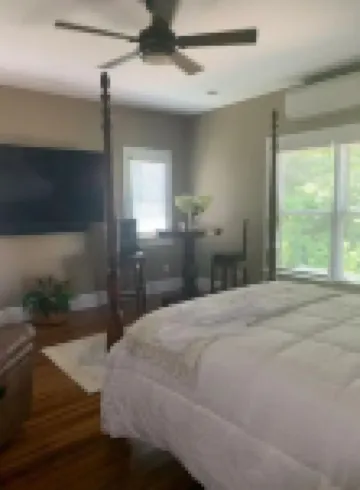 A Room Off Broadway, a prime downtown hideaway