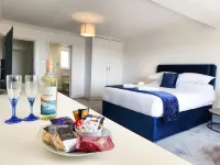Bay View - 1 Bed Suite - Ocean Breeze - Port Eynon 포트 에이넌 호텔