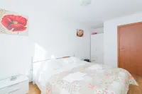 Apartment Budimir - Two Bedroom Apartment with Balcony Hotels in Sutivan