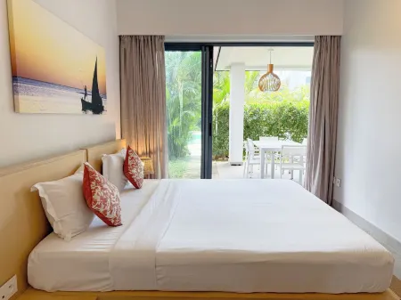 Choisy les Bains with Lov