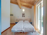 Apartment on Lake Idro with Pool Hotels in Idro