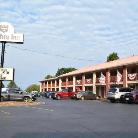 Knights Inn Oswego East