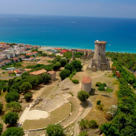 Romantic Stay Near Velia