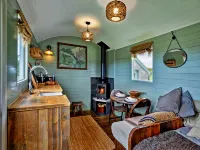 Shepherd’s Hut on Llŷn Peninsula by Private Lake