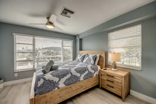 Sunrise In Paradise POOL Kayak bikes fish from dock