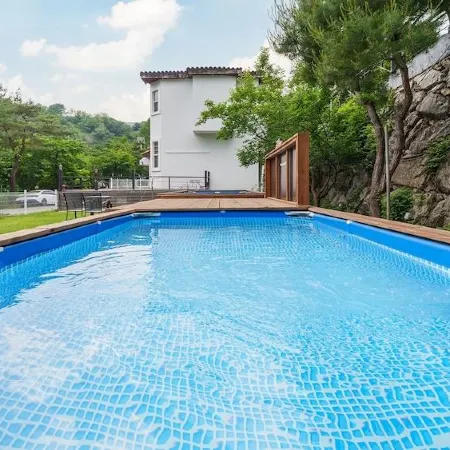 Gapyeong Santa Maria Dog-Friendly Privat Отели рядом с достопримечательностью «Интерактивный художественный музей»