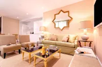 Exclusive apartment near Torre del Oro. Betis XXVII 塞維利亞住宿飯店