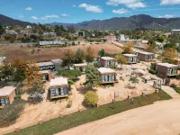 ماجلين ريزورت Hotels near Rondo del Valle