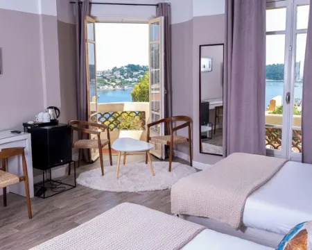Hôtel le Provençal Hotels in Villefranche-sur-Mer