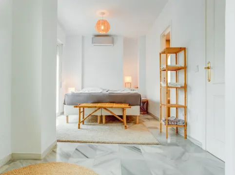 Relaxed Retreat With Pool