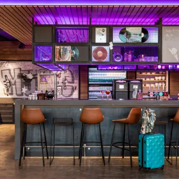 Moxy Glasgow Sec