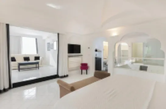 โรงแรมมาเมลา