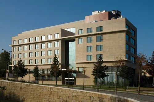 Golden Tulip Sao Joao Da Madeira Hotel Hotels in Palmaz