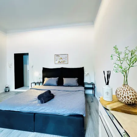 Comfortable 1BR Stay Central Vienna Отели рядом с достопримечательностью «Возвышенность Каленберг»