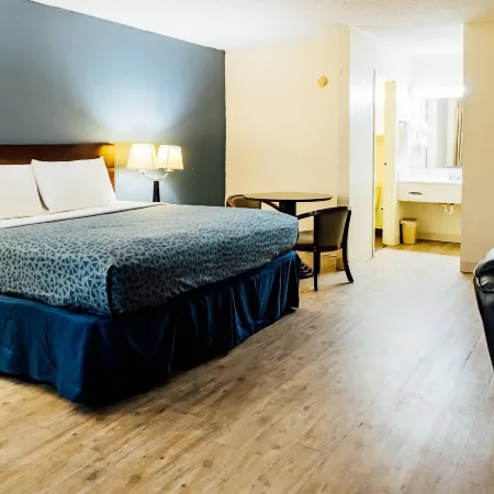 Rodeway Inn & Suites