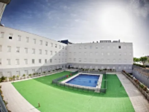 Apartamentos Vértice Sevilla Aljarafe Hoteles en Bormujos