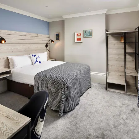Mercure Brighton Seafront Hotel Отели рядом с достопримечательностью «Пирс Брайтона»