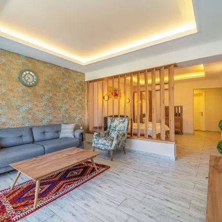 Nakas Suites