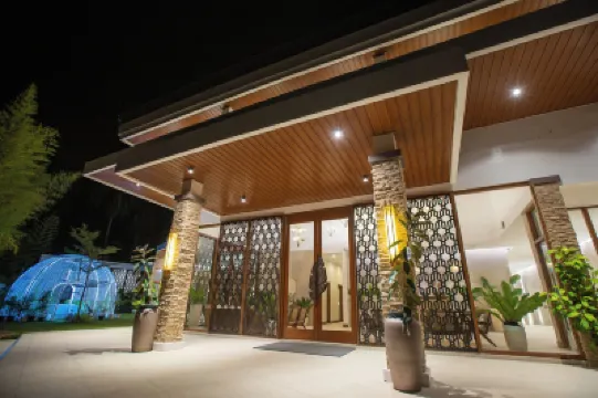 阿利瑪ARQ海灘度假村 Asinan Beach附近的飯店