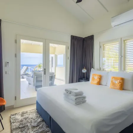 Villa Azure Vista 6BR Luxury Stay w 2 Pools