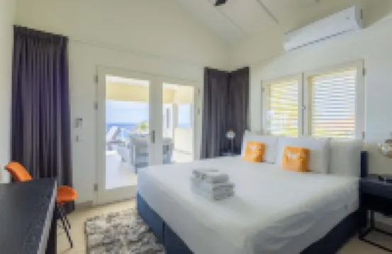 Villa Azure Vista 6BR Luxury Stay w 2 Pools