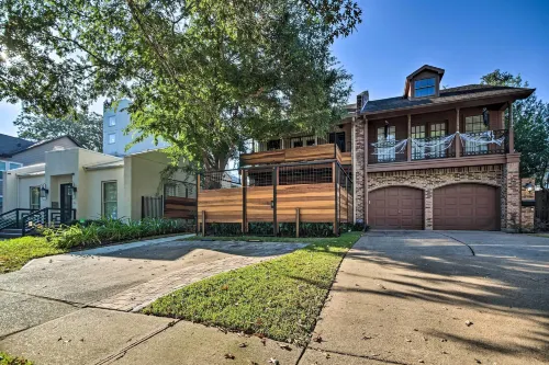 Near NRG! Cozy + Private Houston Home w/ Garden