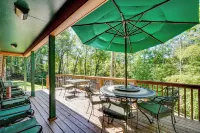 Rare 4-Acre Smoky Mtn Escape 3 Mi from Gatlinburg - spa