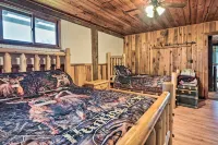 New Paris Cabin ~ 11 Mi to Shawnee State Park - balcony