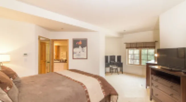 Westermere 311 by AvantStay Gorgeous Condo in Great Location