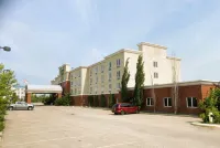 Wingate by Wyndham Fort Saskatchewan - parking