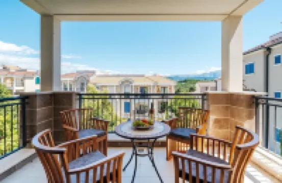 Lustica Apartments Central